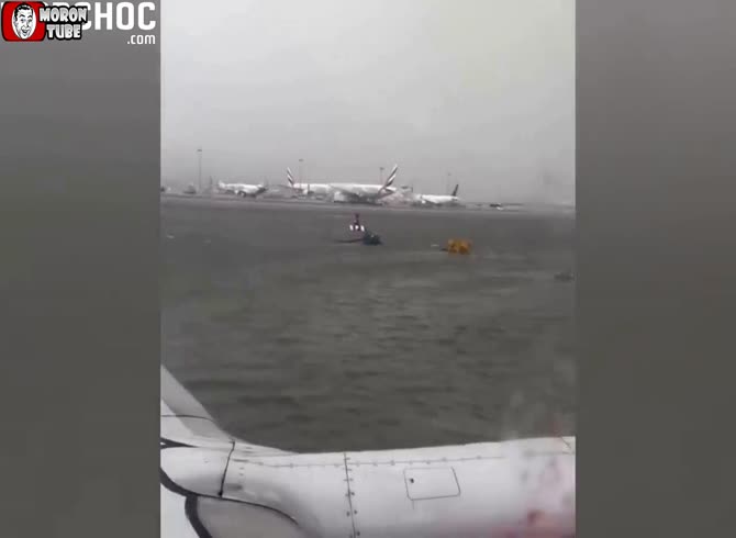 Video :Amazing floods and storms in Dubai